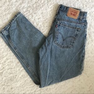 LEVI’S Classic Relaxed Fit 550
